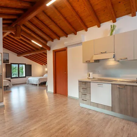 Agriturismo Dell'etna Фермерский дом Рипосто