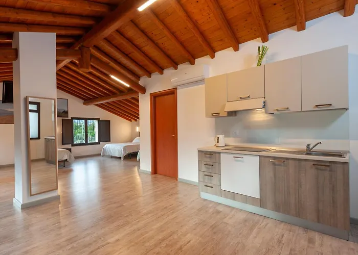 Agriturismo Dell'etna Фермерский дом Рипосто
